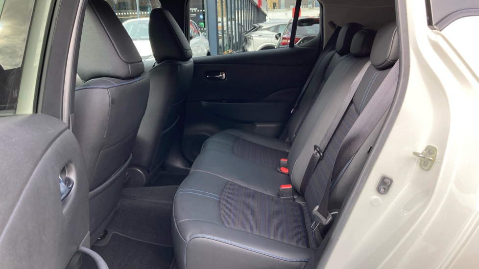 Nissan LEAF 110kW Shiro 39kWh 5dr Auto Electric Hatchback - Image 16
