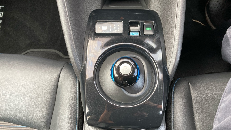 Nissan LEAF 110kW Shiro 39kWh 5dr Auto Electric Hatchback - Image 25