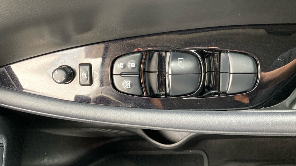 Nissan LEAF 110kW Shiro 39kWh 5dr Auto Electric Hatchback - Image 29