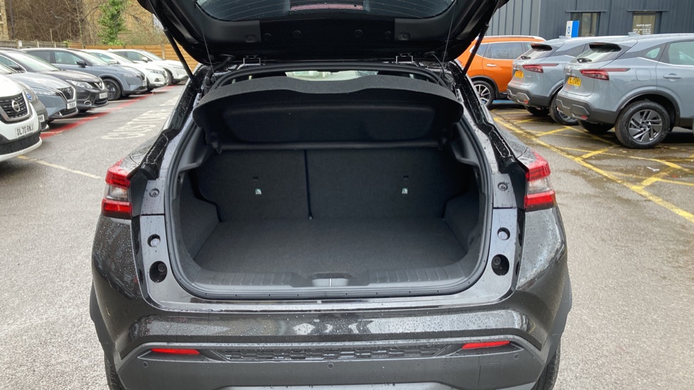 Nissan Juke 1.6 Hybrid N-Connecta 5dr Auto Hybrid Hatchback - Image 4