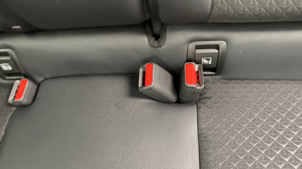 Nissan Juke 1.6 Hybrid N-Connecta 5dr Auto Hybrid Hatchback - Image 17