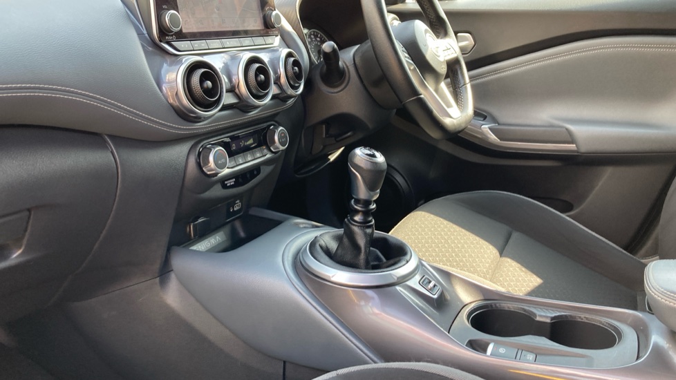Nissan Juke 1.0 DiG-T 114 Enigma 5dr Petrol Hatchback - Image 13