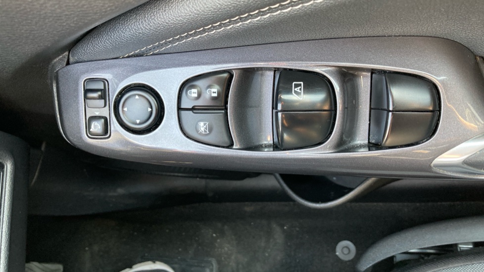 Nissan Juke 1.0 DiG-T 114 Enigma 5dr Petrol Hatchback - Image 30