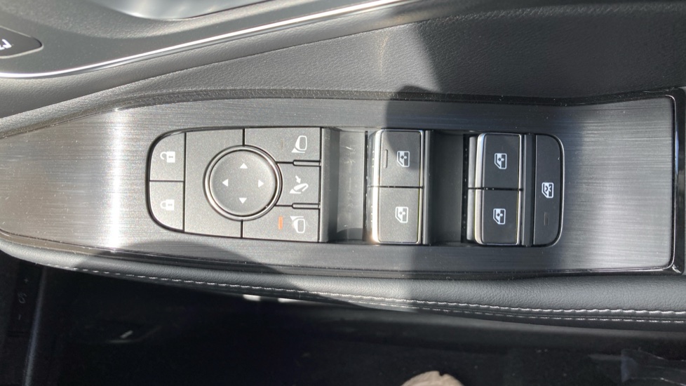 Nissan X-Trail 1.5 MHEV 163 Tekna 5dr [7 Seat] Xtronic Petrol Station Wagon - Image 34