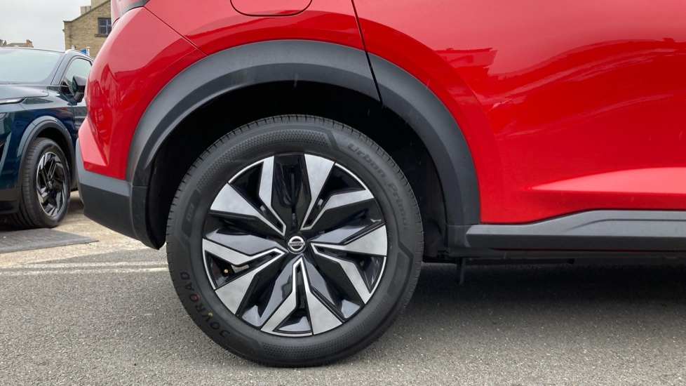 Nissan Juke 1.0 DiG-T 114 Acenta 5dr Petrol Hatchback - Image 7