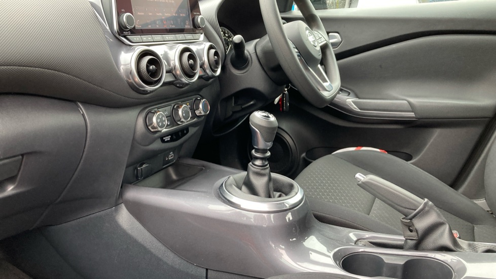 Nissan Juke 1.0 DiG-T 114 Acenta 5dr Petrol Hatchback - Image 13