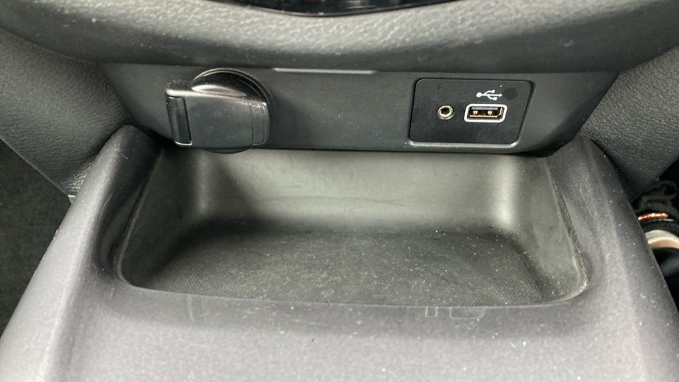 Nissan Juke 1.0 DiG-T 114 Acenta 5dr Petrol Hatchback - Image 22