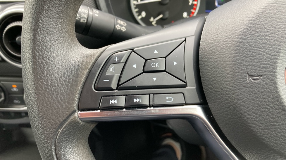 Nissan Juke 1.0 DiG-T 114 Acenta 5dr Petrol Hatchback - Image 25
