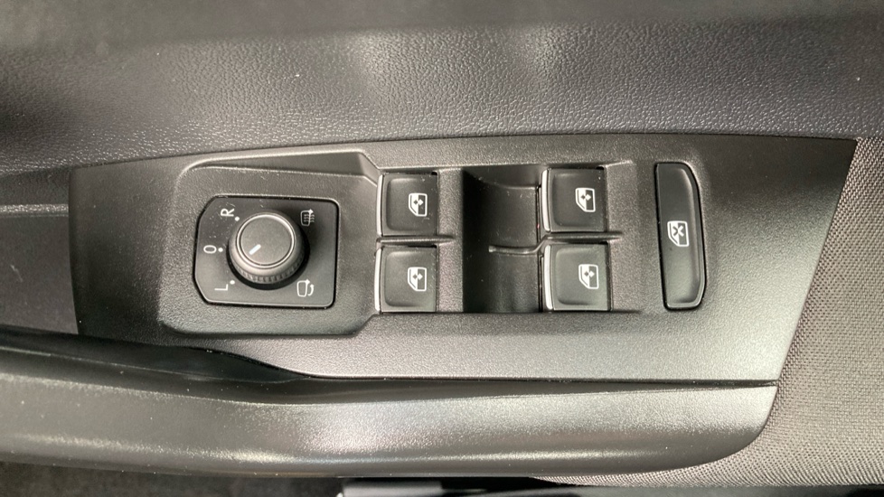 Volkswagen Polo 1.0 TSI 110 R-Line 5dr DSG Petrol Hatchback - Image 29