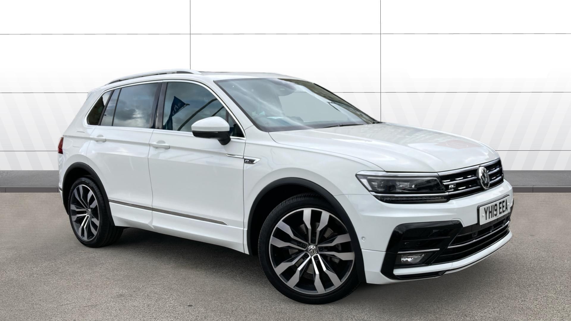 Volkswagen Tiguan listing photo