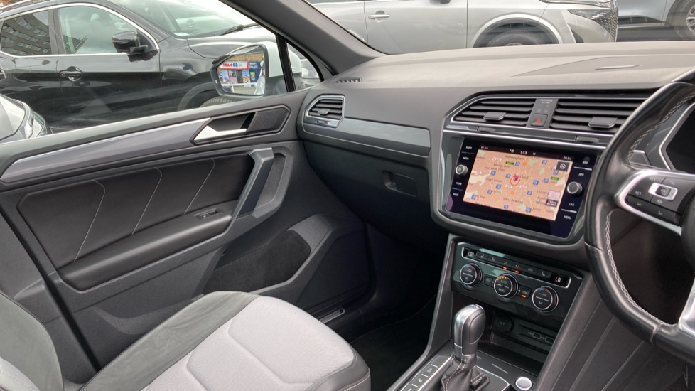 Volkswagen Tiguan 2.0 TSi 190 4Motion R-Line Tech 5dr DSG Petrol Estate - Image 14