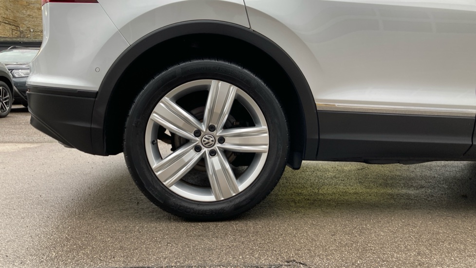 Volkswagen Tiguan 1.5 TSi EVO 150 Match 5dr Petrol Estate - Image 7