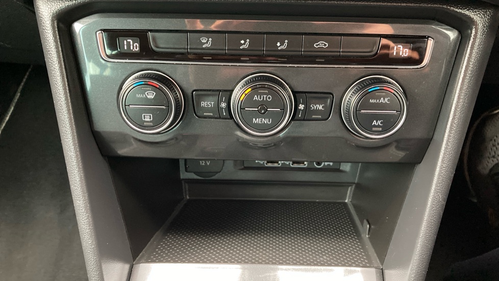 Volkswagen Tiguan 1.5 TSi EVO 150 Match 5dr Petrol Estate - Image 26