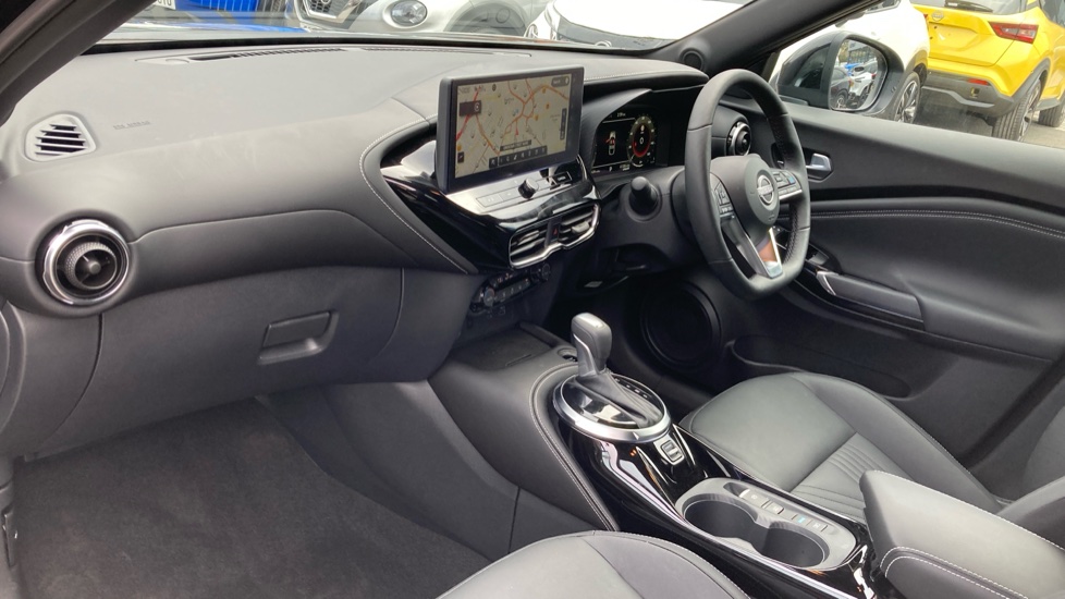 Nissan Juke 1.6 Hybrid Tekna 5dr Auto Hybrid Hatchback - Image 9