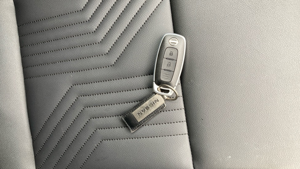 Nissan Juke 1.6 Hybrid Tekna 5dr Auto Hybrid Hatchback - Image 20