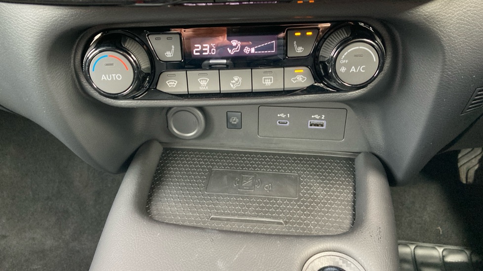 Nissan Juke 1.6 Hybrid Tekna 5dr Auto Hybrid Hatchback - Image 22