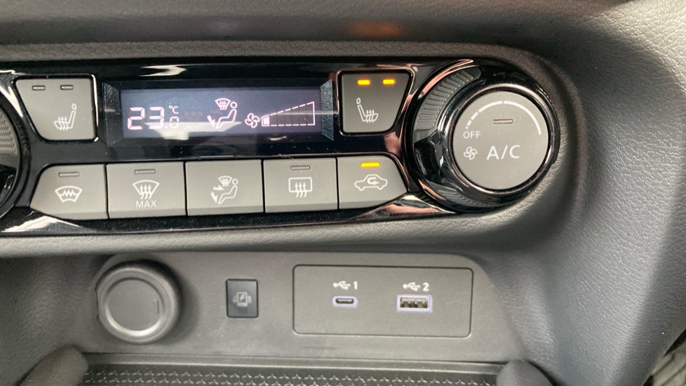 Nissan Juke 1.6 Hybrid Tekna 5dr Auto Hybrid Hatchback - Image 24