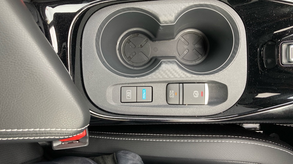 Nissan Juke 1.6 Hybrid Tekna 5dr Auto Hybrid Hatchback - Image 28