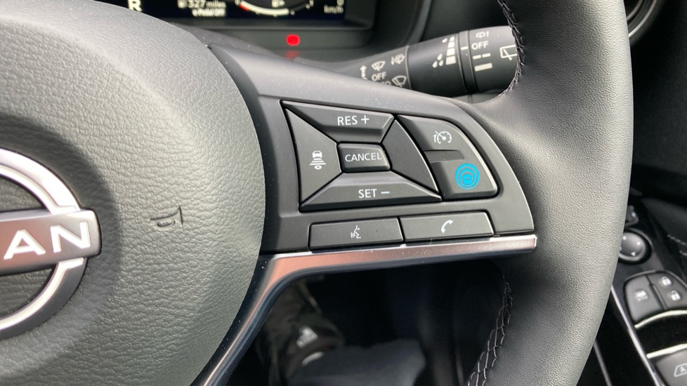 Nissan Juke 1.6 Hybrid Tekna 5dr Auto Hybrid Hatchback - Image 30