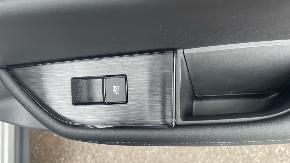 Nissan X-Trail 1.5 E-Power 204 N-Connecta 5dr Xtronic Hybrid Station Wagon - Image 34