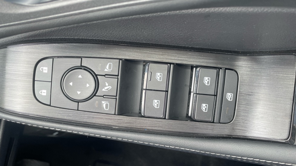 Nissan X-Trail 1.5 E-Power 204 N-Connecta 5dr Xtronic Hybrid Station Wagon - Image 38