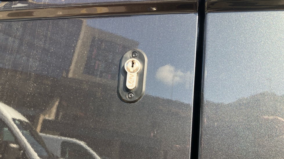 Nissan Primastar 30 L1 Diesel 2.0 dCi 170ps H1 Tekna Crew Van Auto [9 Speed] - Image 38