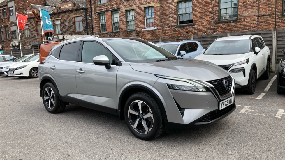 Nissan Qashqai 1.3 DiG-T MH N-Connecta 5dr Petrol Hatchback - Image 8