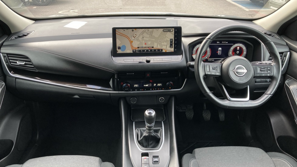 Nissan Qashqai 1.3 DiG-T MH N-Connecta 5dr Petrol Hatchback - Image 10