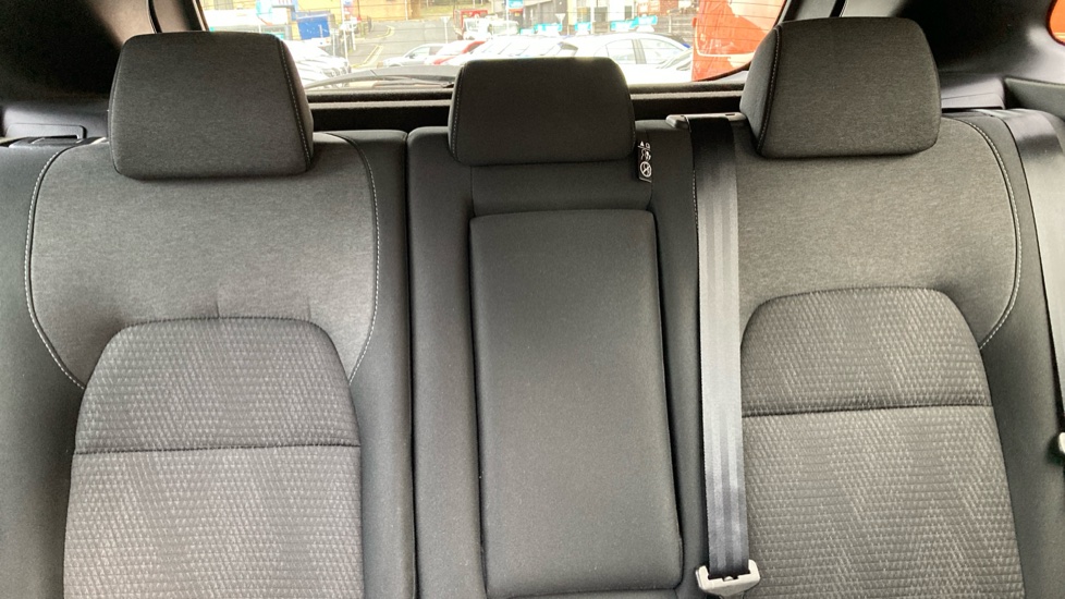 Nissan Qashqai 1.3 DiG-T MH N-Connecta 5dr Petrol Hatchback - Image 15