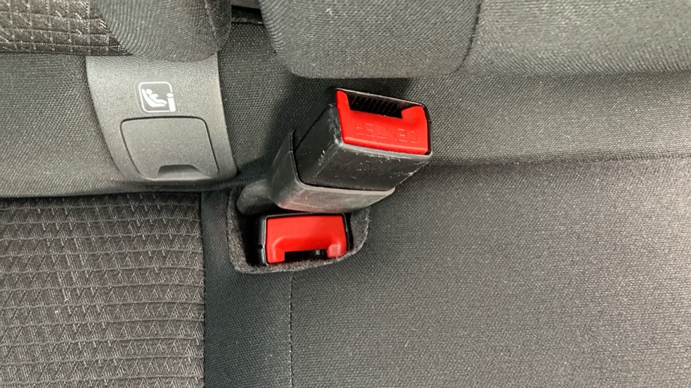 Nissan Qashqai 1.3 DiG-T MH N-Connecta 5dr Petrol Hatchback - Image 17