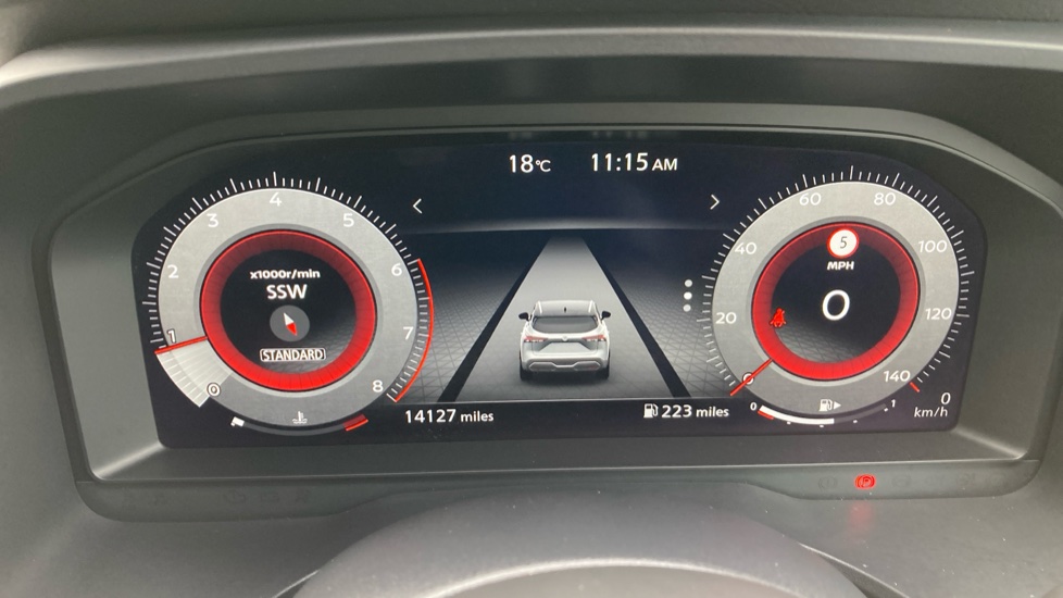 Nissan Qashqai 1.3 DiG-T MH N-Connecta 5dr Petrol Hatchback - Image 18