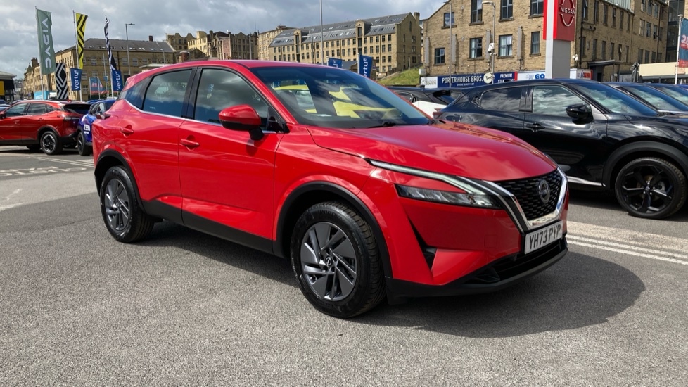 Nissan Qashqai 1.3 DiG-T MH Acenta Premium 5dr Petrol Hatchback - Image 8