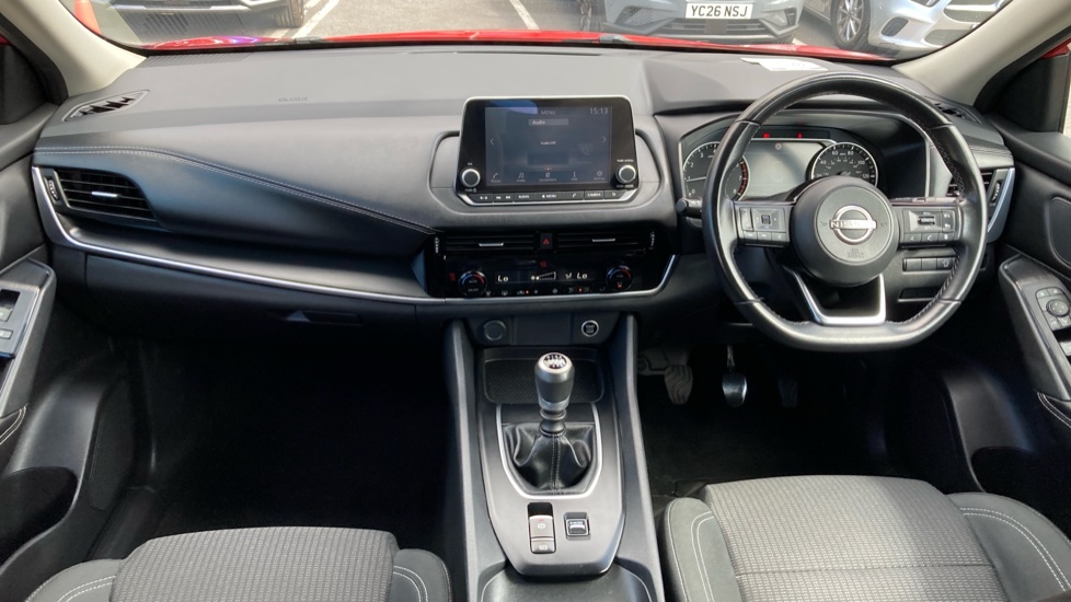 Nissan Qashqai 1.3 DiG-T MH Acenta Premium 5dr Petrol Hatchback - Image 10