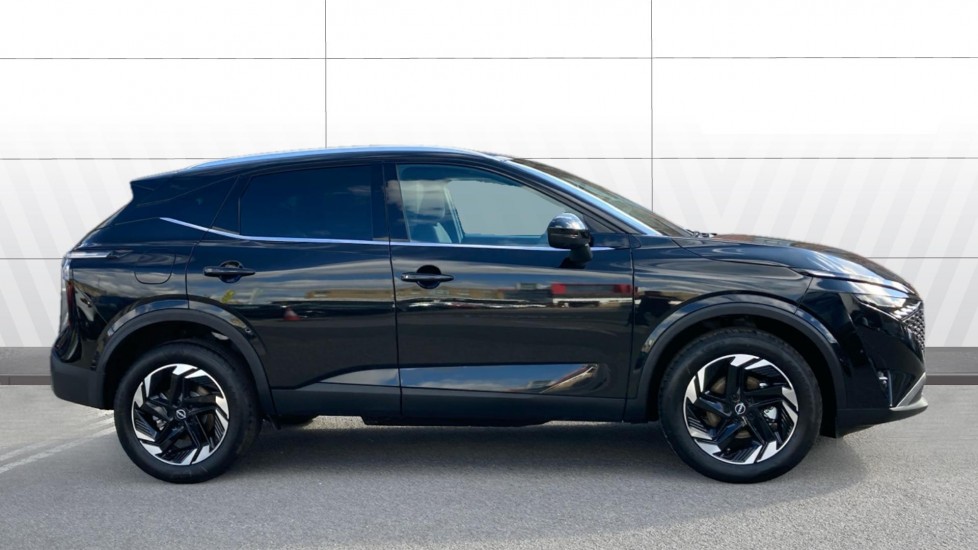Nissan Qashqai 1.3 DiG-T MH N-Connecta 5dr Petrol Hatchback - Image 5