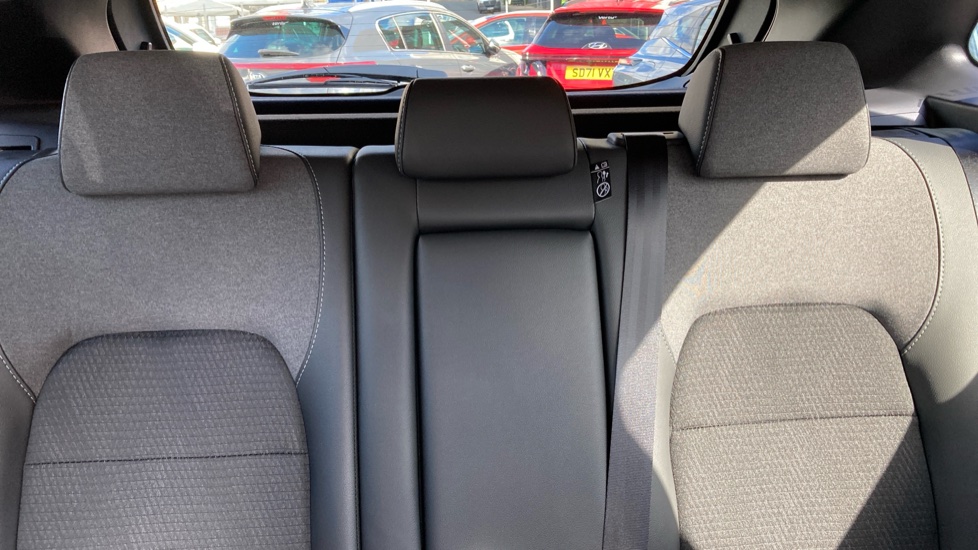 Nissan Qashqai 1.3 DiG-T MH N-Connecta 5dr Petrol Hatchback - Image 15