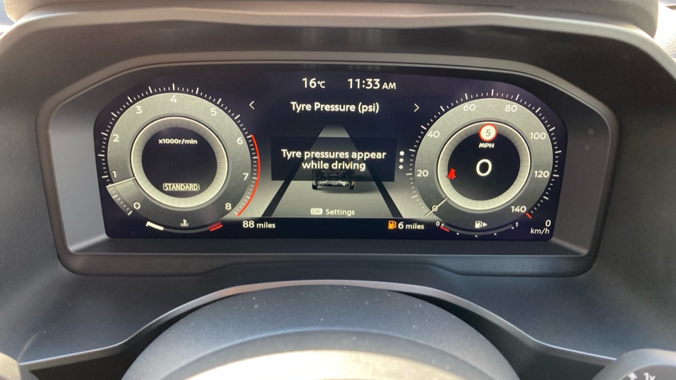 Nissan Qashqai 1.3 DiG-T MH N-Connecta 5dr Petrol Hatchback - Image 18