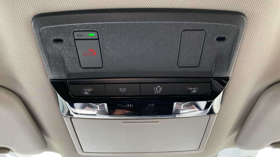 Nissan Qashqai 1.3 DiG-T MH N-Connecta 5dr Petrol Hatchback - Image 31