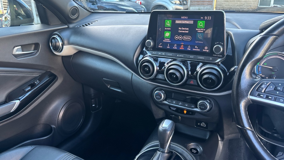 Nissan Juke 1.6 Hybrid Premiere Edition 5dr Auto Hybrid Hatchback - Image 14