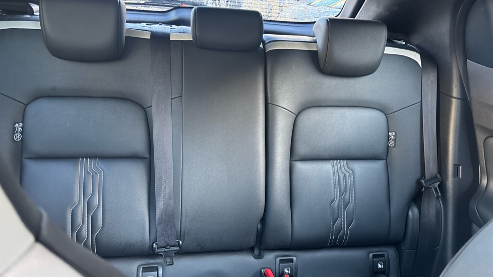 Nissan Juke 1.6 Hybrid Premiere Edition 5dr Auto Hybrid Hatchback - Image 15