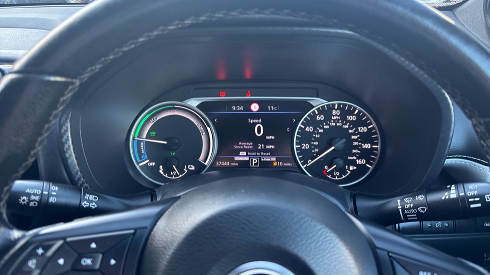 Nissan Juke 1.6 Hybrid Premiere Edition 5dr Auto Hybrid Hatchback - Image 18