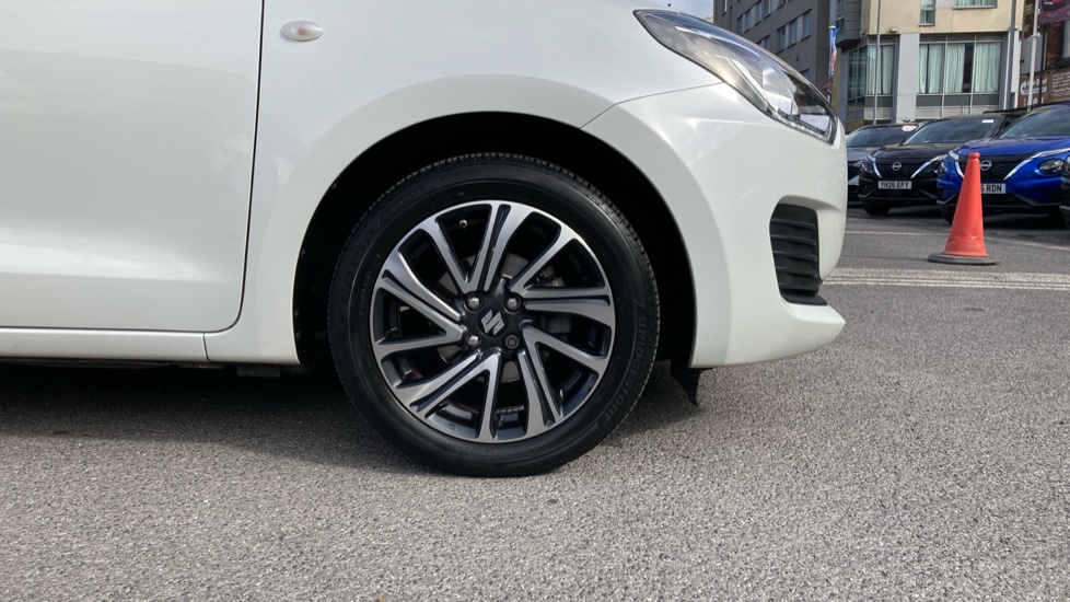 Suzuki Swift 1.2 Dualjet 83 12V Hybrid SZ-L 5dr Petrol Hatchback - Image 7