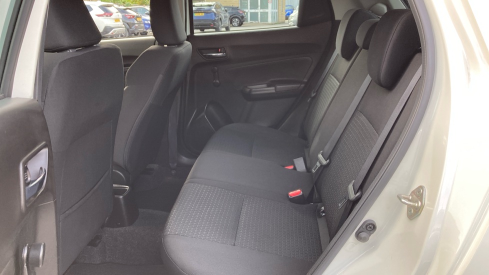 Suzuki Swift 1.2 Dualjet 83 12V Hybrid SZ-L 5dr Petrol Hatchback - Image 16
