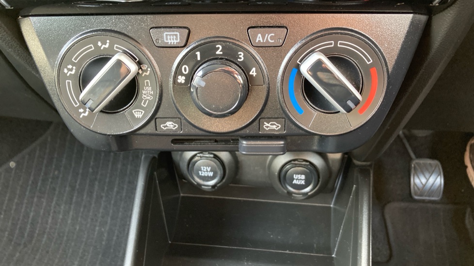 Suzuki Swift 1.2 Dualjet 83 12V Hybrid SZ-L 5dr Petrol Hatchback - Image 24