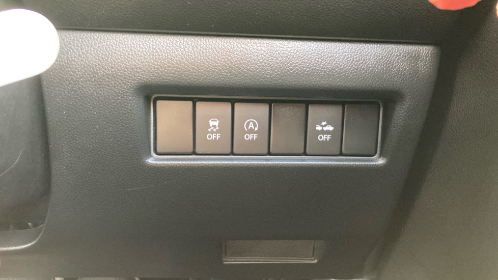 Suzuki Swift 1.2 Dualjet 83 12V Hybrid SZ-L 5dr Petrol Hatchback - Image 29