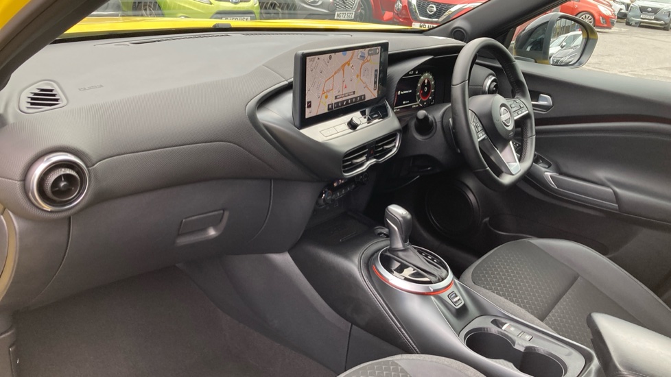 Nissan Juke 1.0 DiG-T N-Connecta 5dr DCT Petrol Hatchback - Image 9