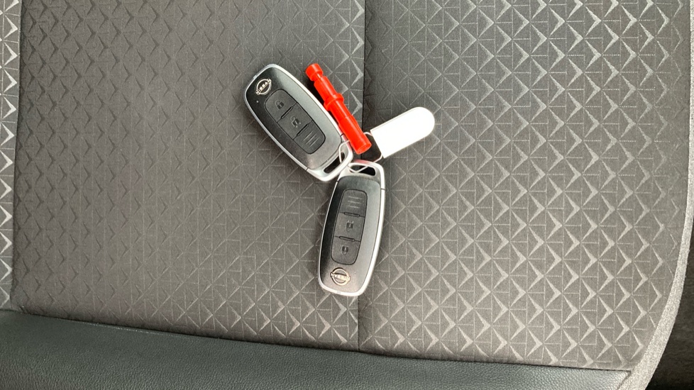 Nissan Juke 1.0 DiG-T N-Connecta 5dr DCT Petrol Hatchback - Image 20