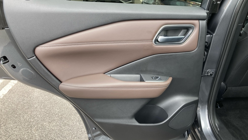 Nissan Qashqai 1.5 E-Power Tekna 5dr Auto Hybrid Hatchback - Image 25