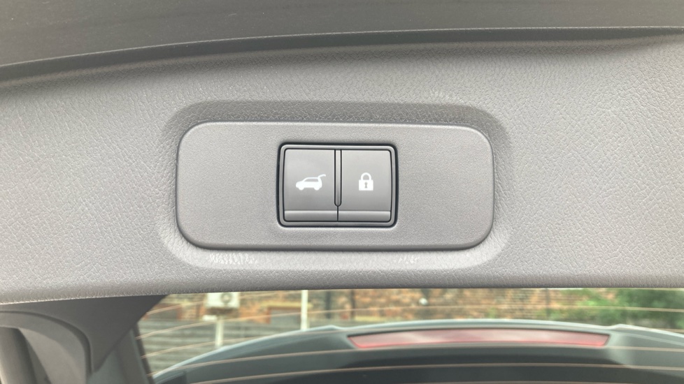 Nissan Qashqai 1.5 E-Power Tekna 5dr Auto Hybrid Hatchback - Image 26