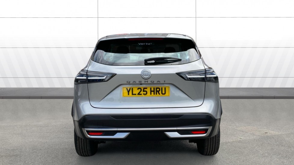 Nissan Qashqai 1.3 DiG-T MH Acenta Premium 5dr Petrol Hatchback - Image 6