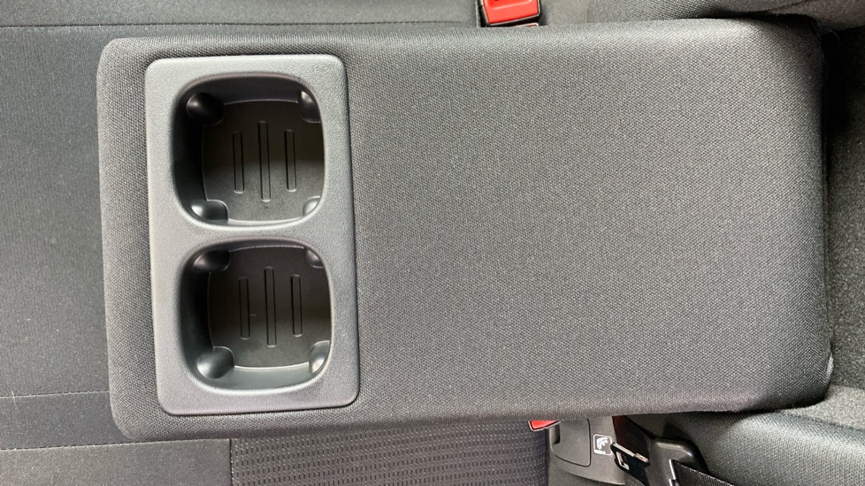 Nissan Qashqai 1.3 DiG-T MH Acenta Premium 5dr Petrol Hatchback - Image 22